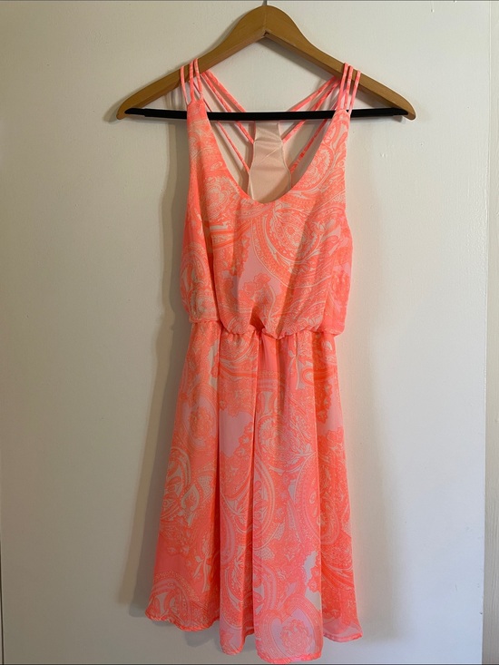 Lush Dresses & Skirts - Lush Neon Coral Paisley Dress size XS